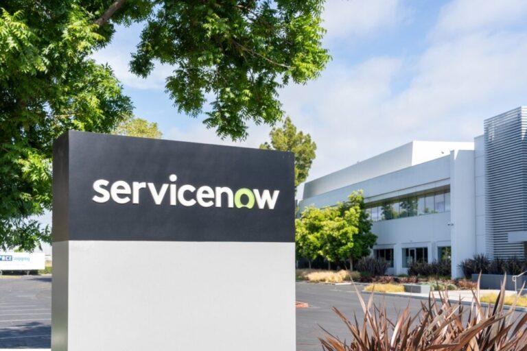 ServiceNow Reports Strong Q3 Earnings, 5-For-1 Stock Split – ServiceNow (NYSE:NOW)