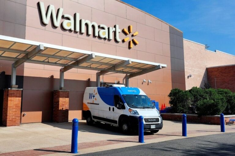 Options Corner: Walmart’s Pricing Mismatch Presents An Attractive Opportunity For Data-Driven Traders – Walmart (NYSE:WMT)