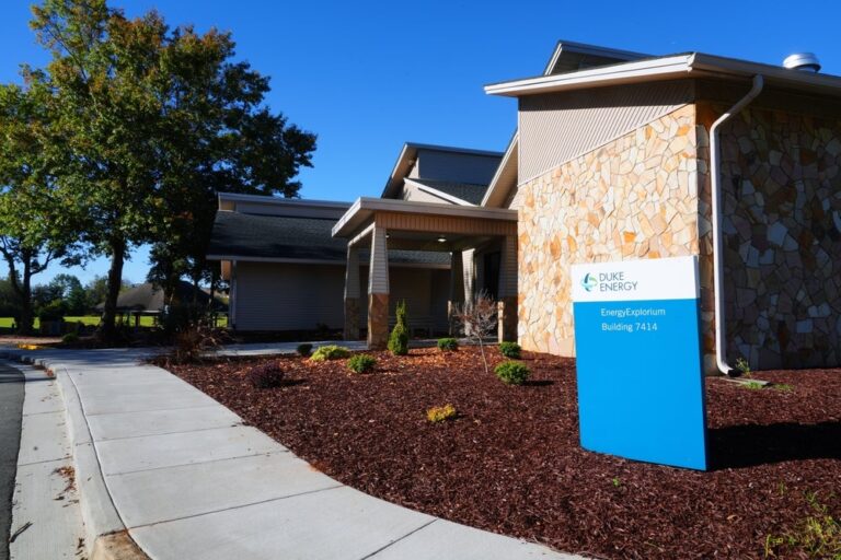 Top Wall Street Forecasters Revamp Duke Energy Expectations Ahead Of Q3 Earnings – Duke Energy (NYSE:DUK)