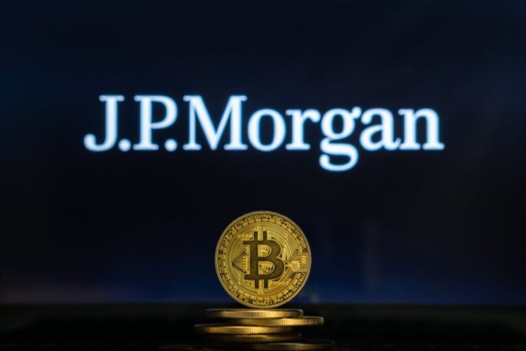 Charlie Javice Faces Accusations Of Billing JPMorgan For Personal Expenses Amid $74M Legal Claim – JPMorgan Chase (NYSE:JPM)