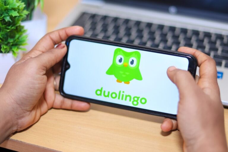 Options Corner: Duolingo’s Post-Earnings Collapse Offers An Enticing Contrarian Gamble – Duolingo (NASDAQ:DUOL)