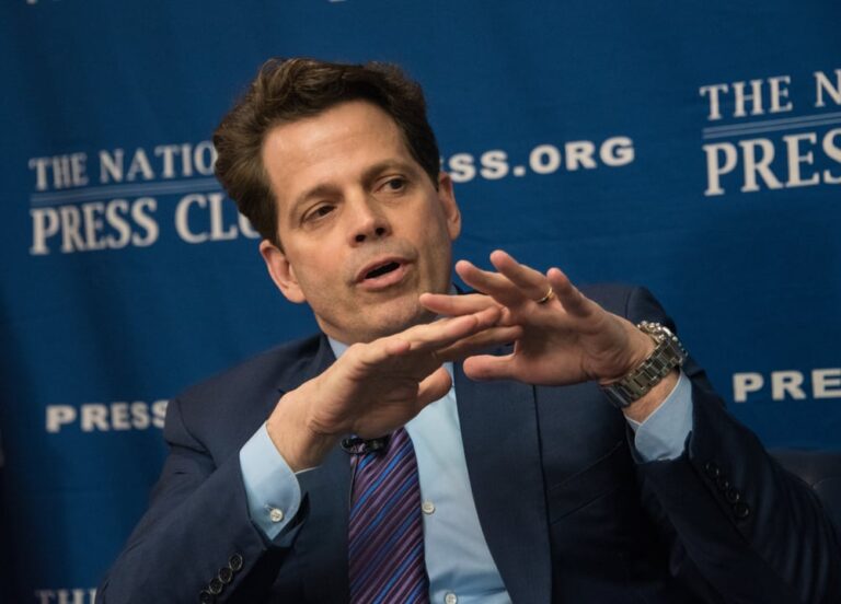 Anthony Scaramucci Says He’s Found The ‘Smartest Person’ In Crypto – Coinbase Global (NASDAQ:COIN)