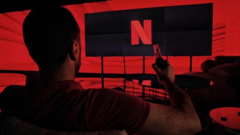 Analyst Says Netflix-Warner Bros Merger Is About More Than Movies— It’s An AI Play – Alphabet (NASDAQ:GOOG), Alphabet (NASDAQ:GOOGL)