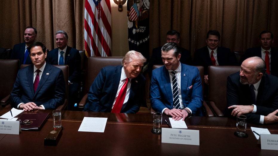 Trump Cabinet meeting