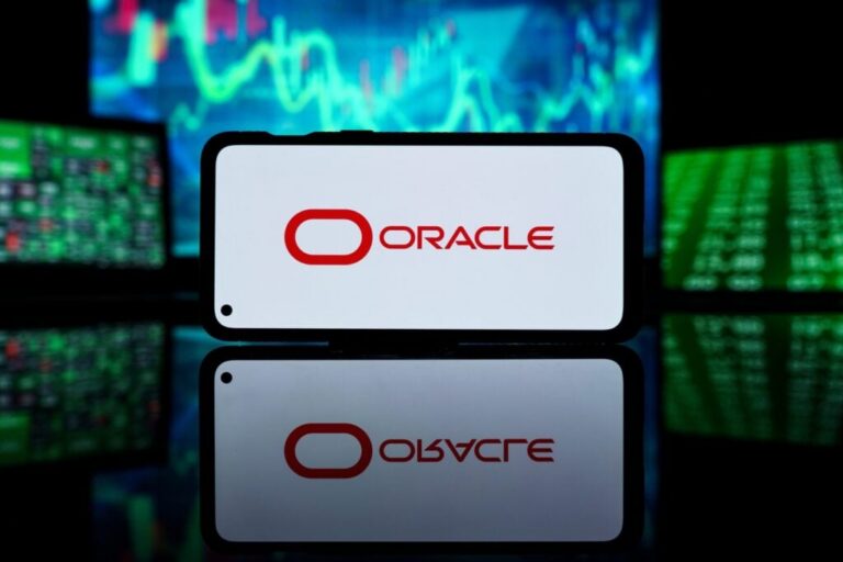 Oracle Shares Climb After Company Announces $50 Billion Fundraising Plan – Oracle (NYSE:ORCL)