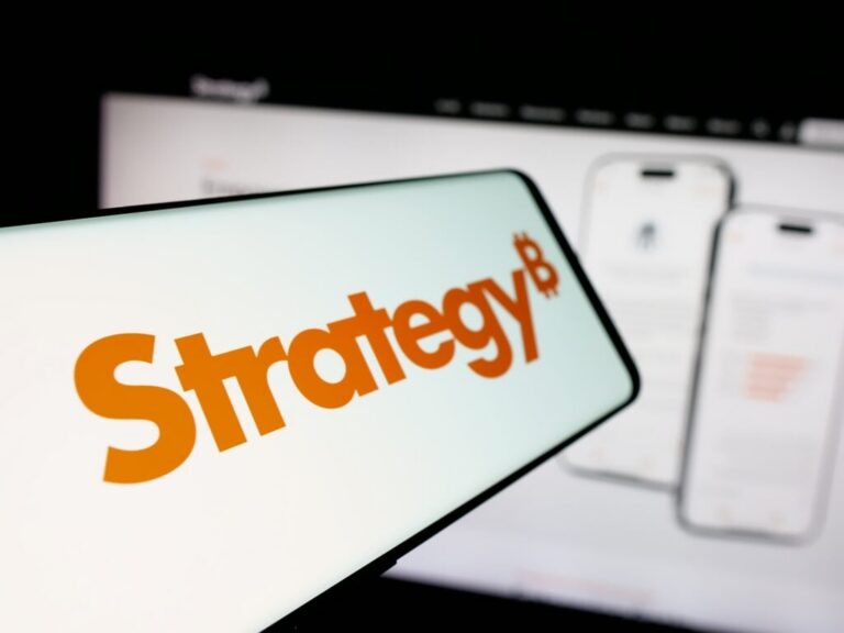 Michael Saylor’s MSTR Becomes World’s Most Shorted Stock — But Why Does Tom Lee Think This Is A Bullish Signal For Bitcoin? – Coinbase Global (NASDAQ:COIN)