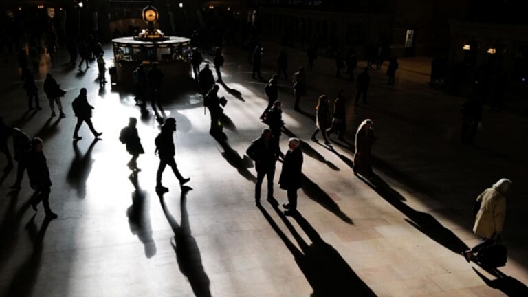 43% of workers want to change careers this year, survey finds — but few may actually do it