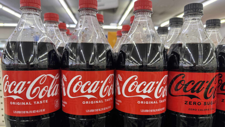 Dividend Aristocrats are outperforming this year in a volatile market. These stocks are Wall Street’s favorites